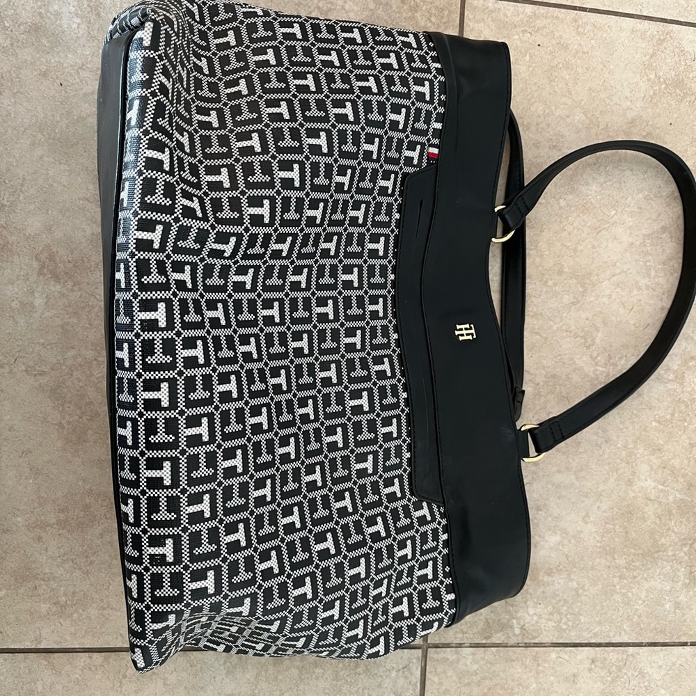 Tommy Hilfiger Monochrome Geometric Tote